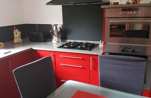 Maurens Apartment | APARTMENT IN VILLA TYPE F4 IN GARDEN WITH POOL