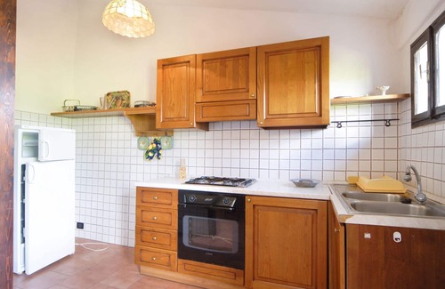 Poggibonsi Villa | Apartment in villa with WIFI, pool, TV, patio, panoramic view, parking, close to San Gimignano