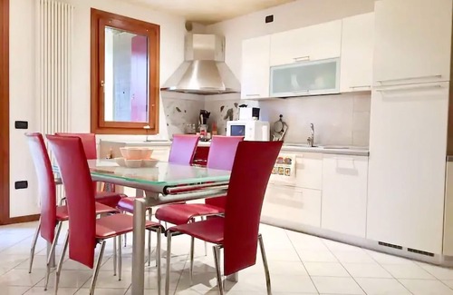 Caerano di San Marco Apartment | Apartment with garden in quiet and strategic location