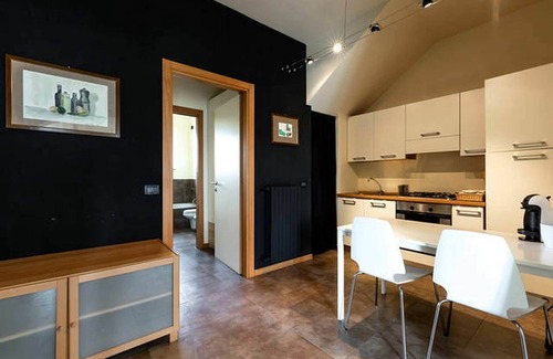 Torbiato di Adro Apartment | Apartment in Franciacorta near Lake Iseo