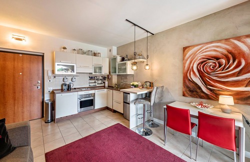 Castion Veronese Apartment | Apartment 'Residence Corte La Fiorita' with Shared Pool, Wi-Fi and Air Conditioning