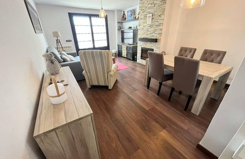 Badaguas Apartment | Apartment Jaca, 2 bedrooms, 7 persons