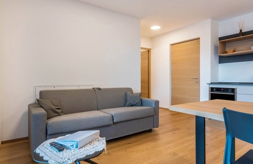 Tramin Apartment | Apartment "Karin - Merlot" with Shared Terrace & Wi-Fi