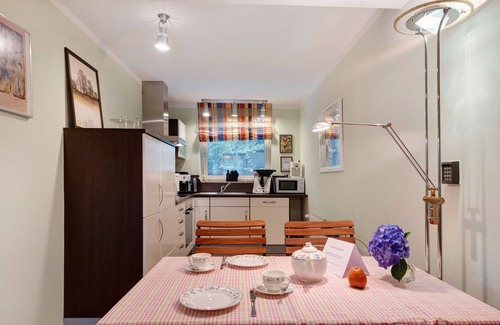 Oberried Apartment | Apartment 'Kneissler' with Mountain View, Private Terrace and Wi-Fi