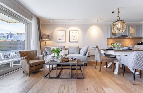 Drei Apartment | Apartment 'Komfort-Appartement Strandperle' with Sea View, Private Terrace and Wi-Fi