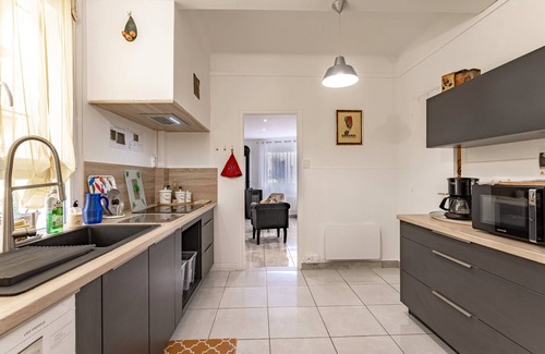 Le Boulou Apartment | Apartment 'L'Oreneta, Le Boulou, Idéal Curiste' with Wi-Fi and Air Conditioning