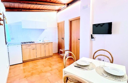 Montincello Apartment | Apartment 'La Mignola - Bilo 2 - Duplicate' with Shared Garden, Wi-Fi and Air Conditioning