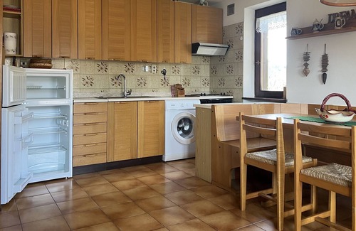 Dosso Veronza Apartment | Apartment 'Lagorai 16 Villaggio Veronza' with Mountain View, Shared Garden and Balcony