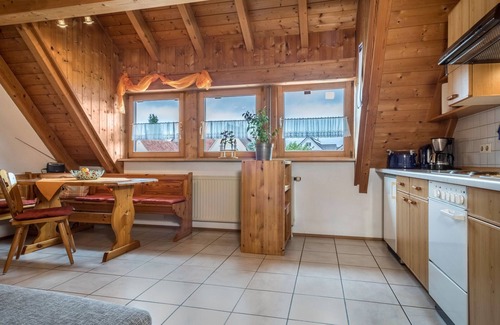 Eriskirch Apartment | 'Apartment Laile' close to the Lake with Wi-Fi