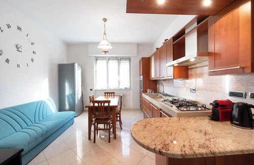 Albissola Marina Apartment | Apartment 'Le Vele' with Sea View, Shared Garden and Balcony