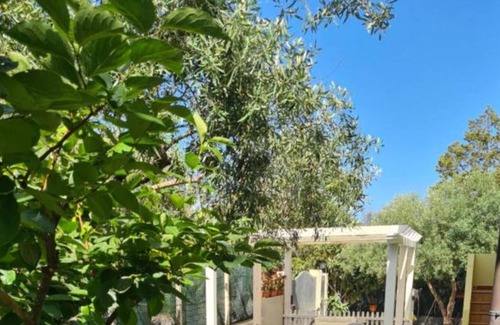 Sas Linnas Siccas Apartment | Apartment 'Le Vele' with Private Terrace, Private Garden and Wi-Fi