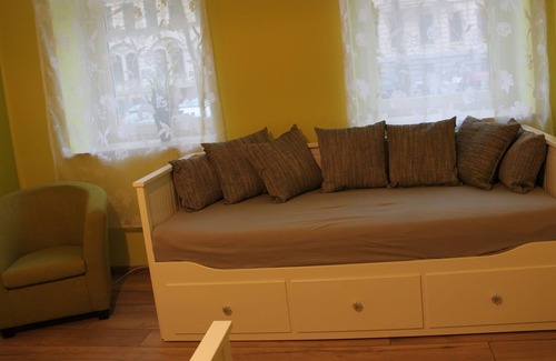 Suedvorstadt Apartment | Apartment Leipzig Südvorstadt 100sqm for 8 people 2 bathrooms newly renovated