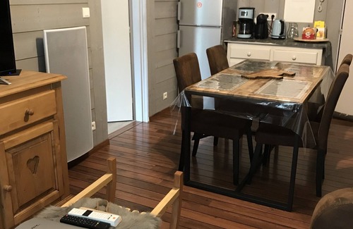 Cauterets Apartment | APARTMENT LOCATED IN TOWN CENTER WIFI SHEETS PRIVATE PARKING SECURE 3 STARS