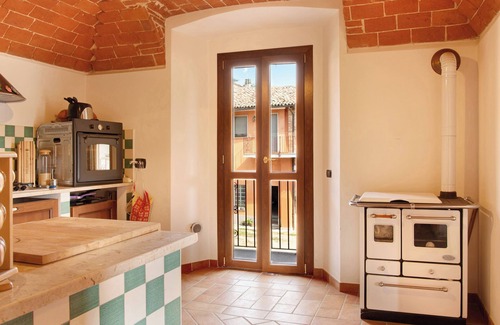 Viarigi Apartment | Apartment 'Maison Ginevra' with Mountain View, Shared Terrace and Wi-Fi