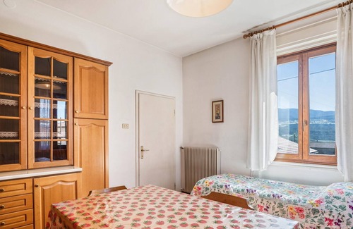 Tassullo Apartment | Apartment 'Melax' with Mountain View, Private Garden and Balcony