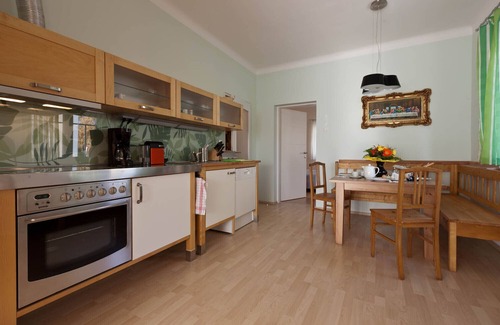 Monchhof House | Apartment mit Terrasse und Garten