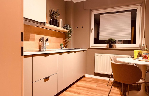 Huenxe Apartment | Apartment 'Modernes Design-Apartment Huenxe' with Balcony and Wi-Fi