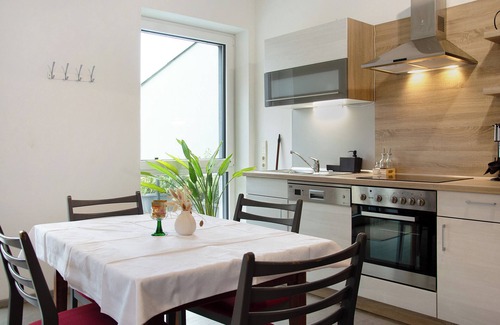 Wittighausen Apartment | Apartment 'Mohnblume' with Private Terrace, Shared Garden and Wi-Fi