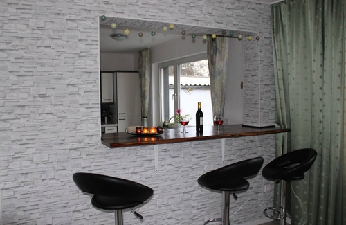 Korbecke Apartment | Apartment 'Möhneblick' with Shared Garden, Balcony and Wi-Fi