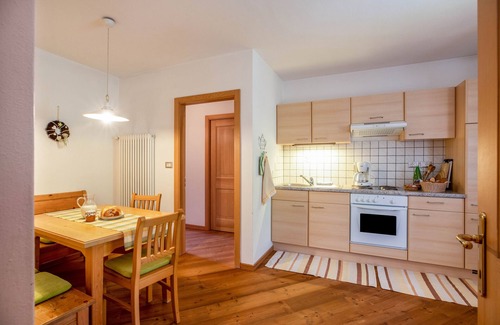 Montagna Apartment | 'Apartment Morgenlicht' with Balcony & Wi-Fi