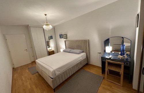 Mostar Old Town Apartment | Apartment Nadia 3min from Old Bridge with FREE Garage