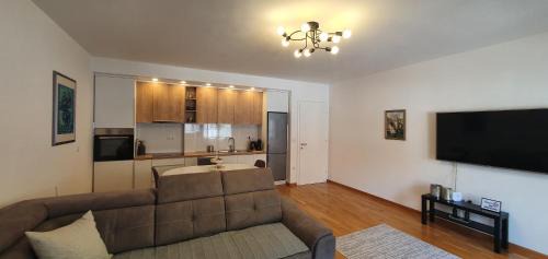 Mostar Old Town Apartment | Apartment Nadia 3min from Old Bridge with FREE Garage