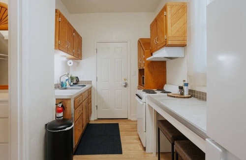Medford Apartment | Apartment near downtown Medford with parking included.