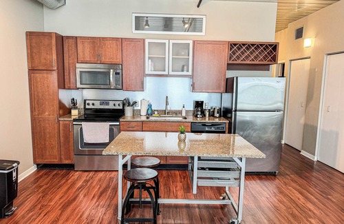 Old West Side Apartment | Apartment near Kerrytown Concert House