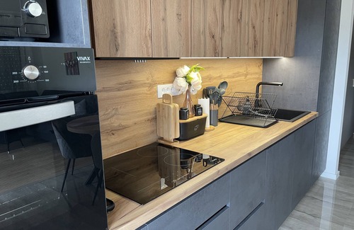 Durdevac Apartment | Apartment Nebo is a modern apartment with a view of the old town and mini zoo.