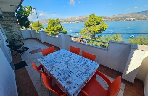 Municipality of Trogir Apartment | Apartment Nikica