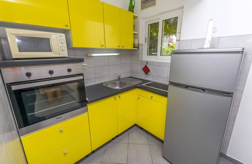 Maslinica Apartment | Apartment Nikola (72211-A1) - Maslinica