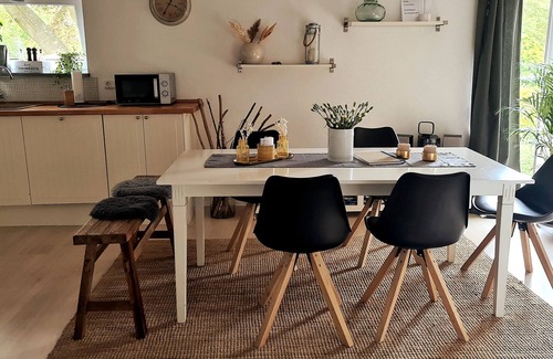 Meldorf Apartment | Apartment 'Nordsee- Ferienwohnung Im Speicher' with Wi-Fi