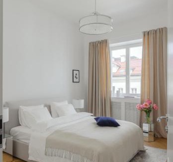 Srodmiescie Apartment | Apartment Nowy Świat 61 with parking