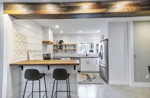 Sugarcreek Apartment | Apartment on Broadway St - K