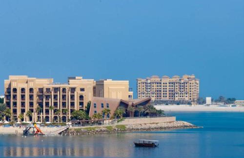Bab Al Bahr Apartment | Apartment on the beach! For you and your family