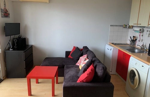 Cote Pavee Apartment | Apartment overlooking the city of space and swimming pool