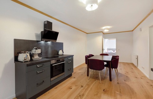 Querfurt Apartment | Apartment 'Pauline' with Shared Pool, Shared Terrace and Wi-Fi