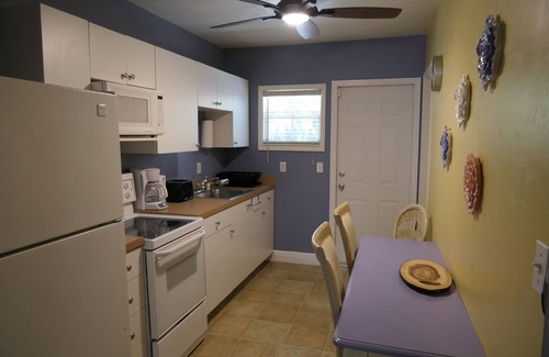 Altamont Manor Apartment | Apartment Pelican in Fort Myers/Villa Barra
