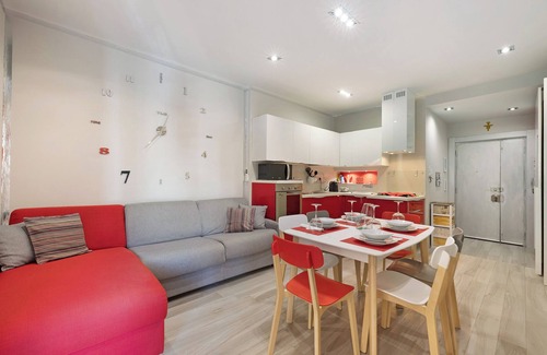 Savona Apartment | Apartment 'Perla Marina Savona' with Sea View, Wi-Fi and Air Conditioning
