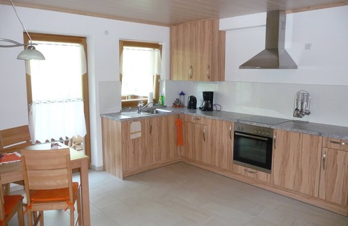 Martello Apartment | Apartment 'Pirchahof Dorfblick' with Mountain View, Shared Terrace and Wi-Fi
