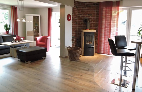 Lohhof Apartment | Apartment-Private Bathroom-Bootsmann