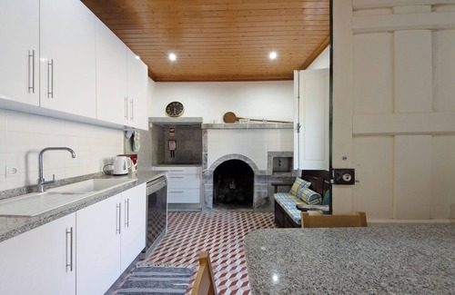 Resende Apartment | Apartment 'Quintinha De Pinouco' with Mountain View, Wi-Fi and Air Conditioning