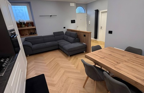 Setteville Apartment | Apartment 'Relax House' with Private Garden, Wi-Fi and Air Conditioning
