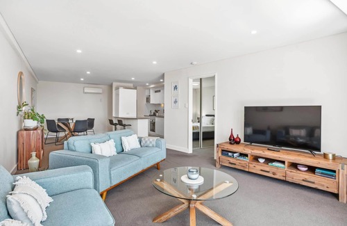Scarborough Apartment | Apartment R311 - smart, stylish apartment in resort complex