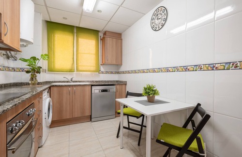 Sant Carles de la Rapita Apartment | Apartment 'Rapitenc' with Wi-Fi and Air Conditioning