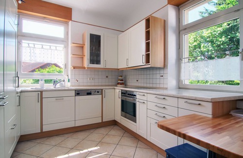 Erlach Apartment | Apartment 'Renchglück' with Shared Terrace, Shared Garden and Wi-Fi