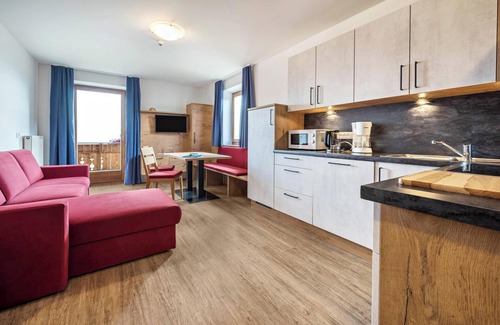 Maranza Apartment | Apartment "Residence Condor Rosengarten" with Mountain View, Sauna, Wi-Fi & Garden