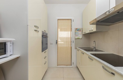 Golfo Aranci Apartment | Apartment "Residenza Cormorani 2" Near the Beach with Sea View, Wi-Fi & Terrace