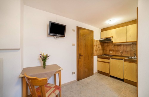 Curon Venosta Apartment | Apartment "Rieglhof Hennennest" with Mountain View, Garden & Wi-Fi