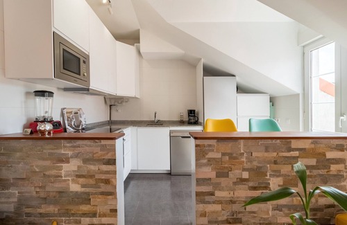 Castaneda Apartment | Apartment 'Romántico Con Piscina' with Mountain View, Shared Pool and Wi-Fi
